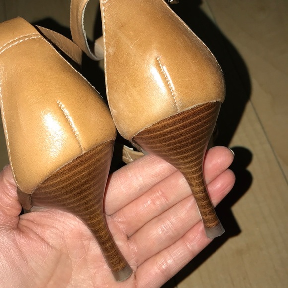 Unisa T-Strap Leather Sandals - Picture 4 of 5